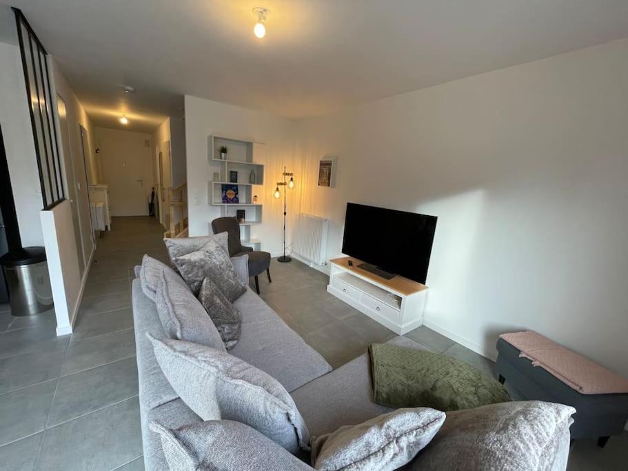 Freesia, Maison Neuve Avec Jardin Et Garage Caen Ngoại thất bức ảnh
